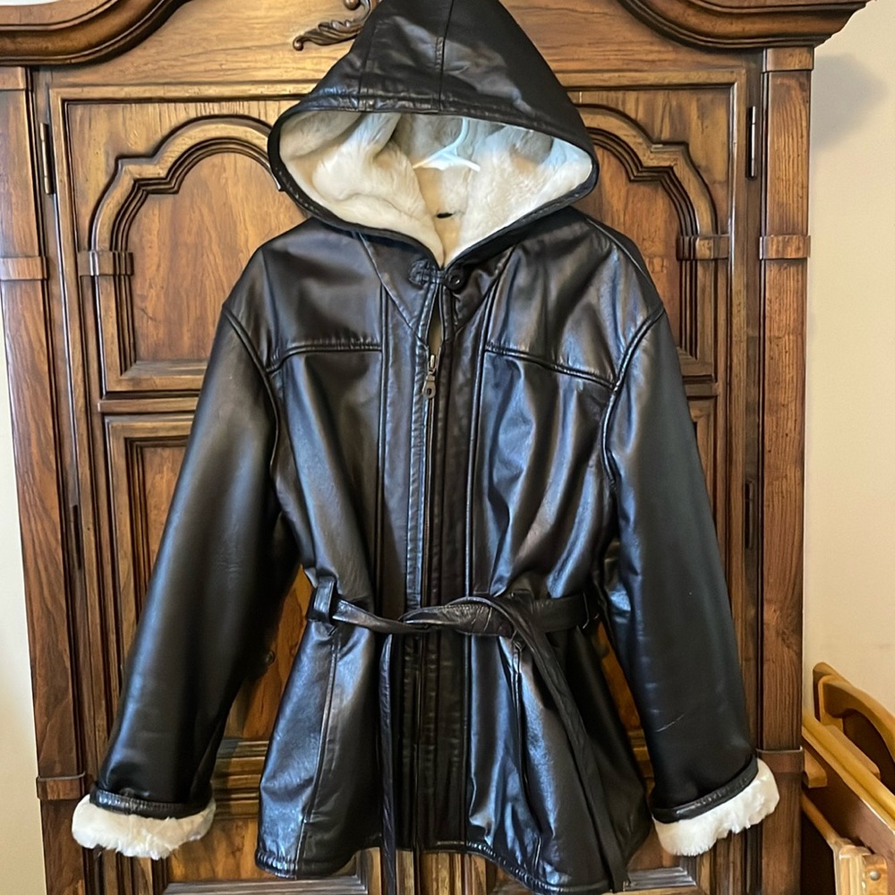Vintage Wilson’s Leather Dark Brown Belted Sherpa Lined Leather Jacket